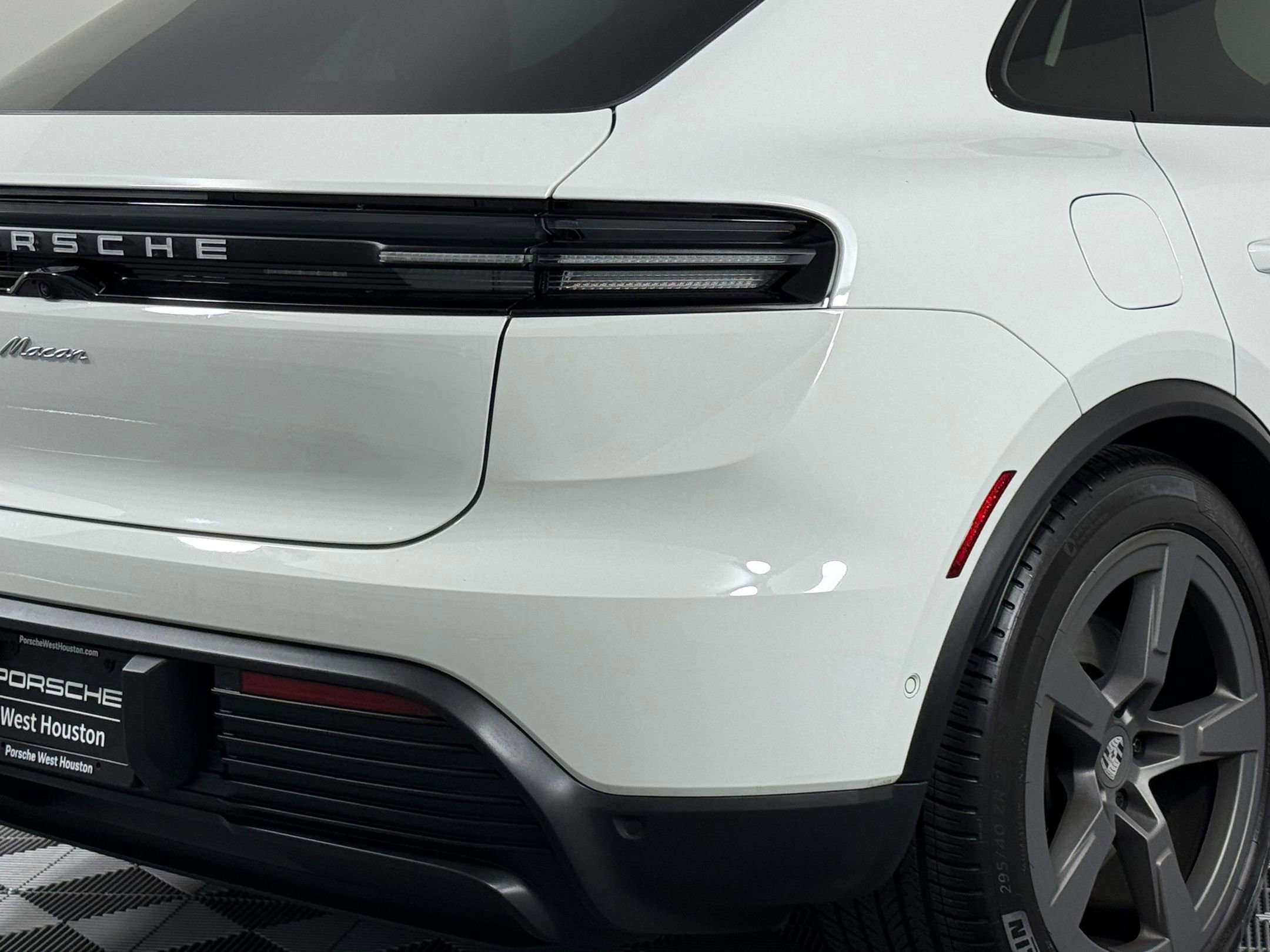 New 2025 Porsche Macan Electric image 13