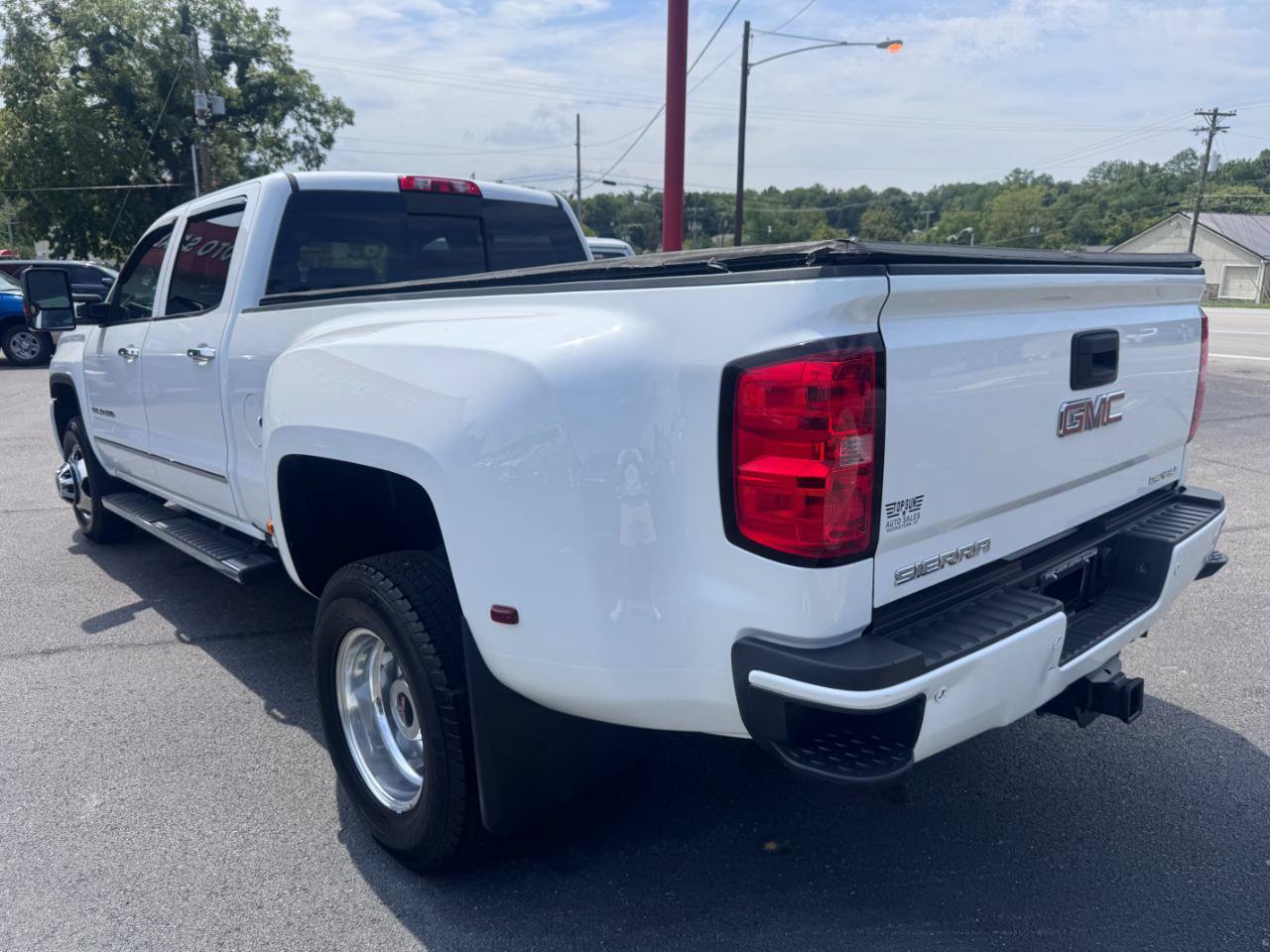 Used 2016 GMC Sierra 3500 Denali w/ Duramax Plus Package AWD/4WD image 6