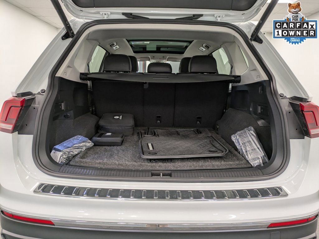 Used 2022 Volkswagen Tiguan SE w/ Panoramic Sunroof Package image 26