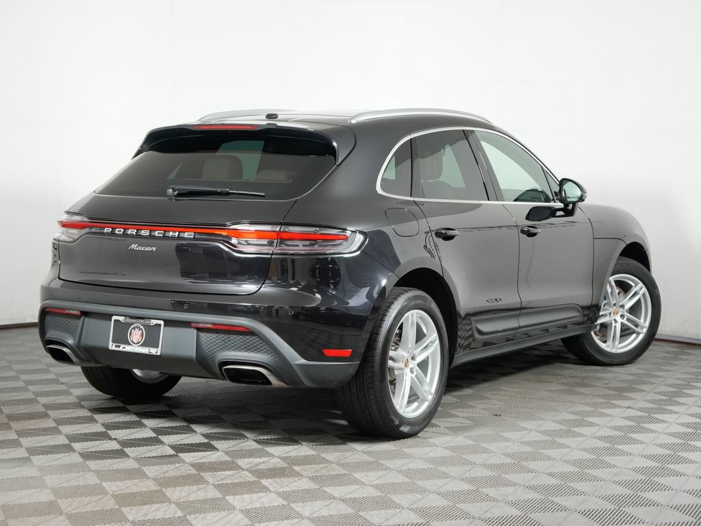 Certified 2024 Porsche Macan w/ Premium Plus Package AWD/4WD image 7