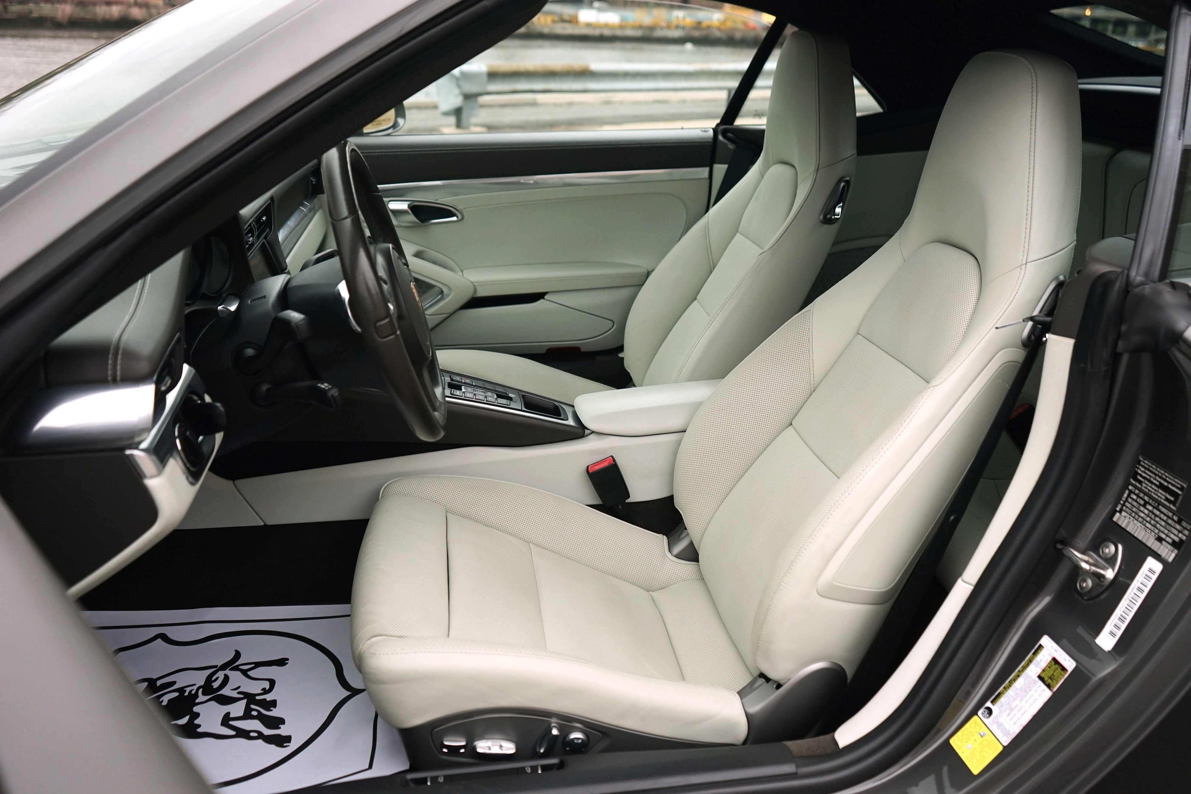 Used 2013 Porsche 911 Carrera S image 23
