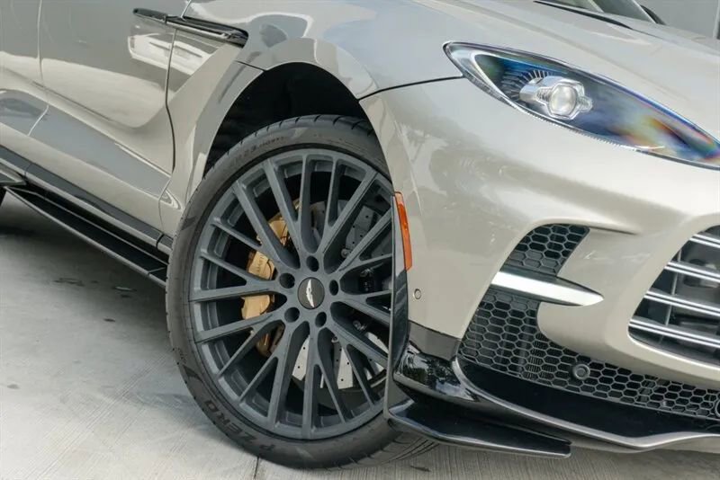 Used 2023 Aston Martin DBX 707 image 36