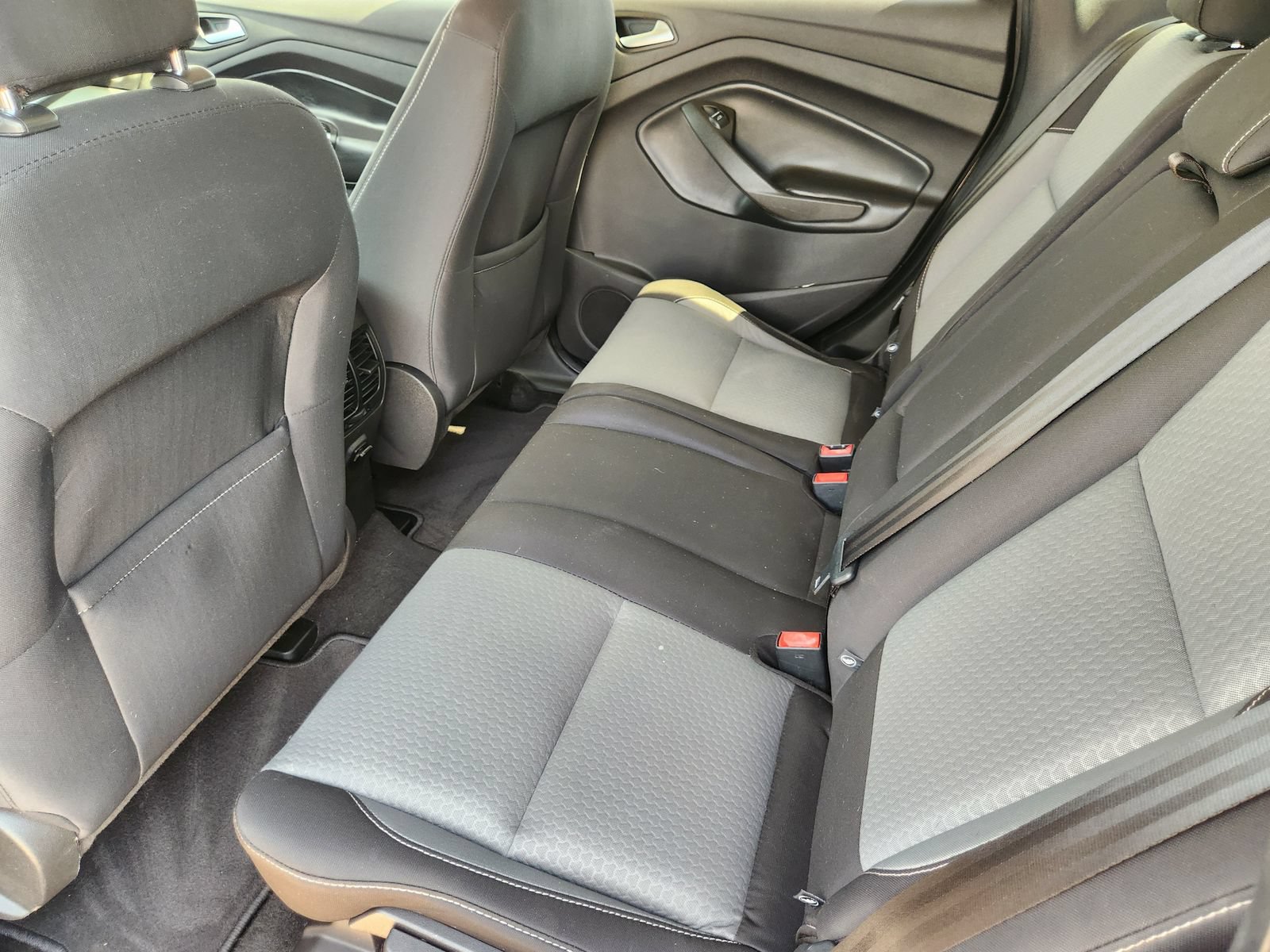 Used 2019 Ford Escape SE FWD image 31