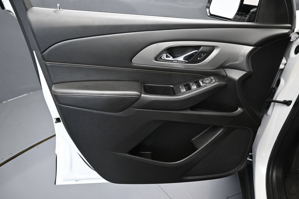 Used 2019 Chevrolet Traverse LT FWD image 13