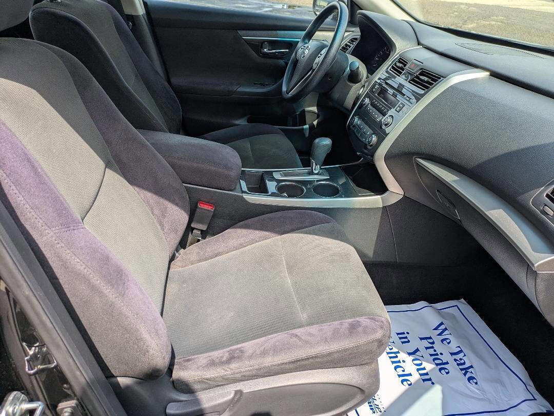 Used 2013 Nissan Altima 2.5 S FWD image 13