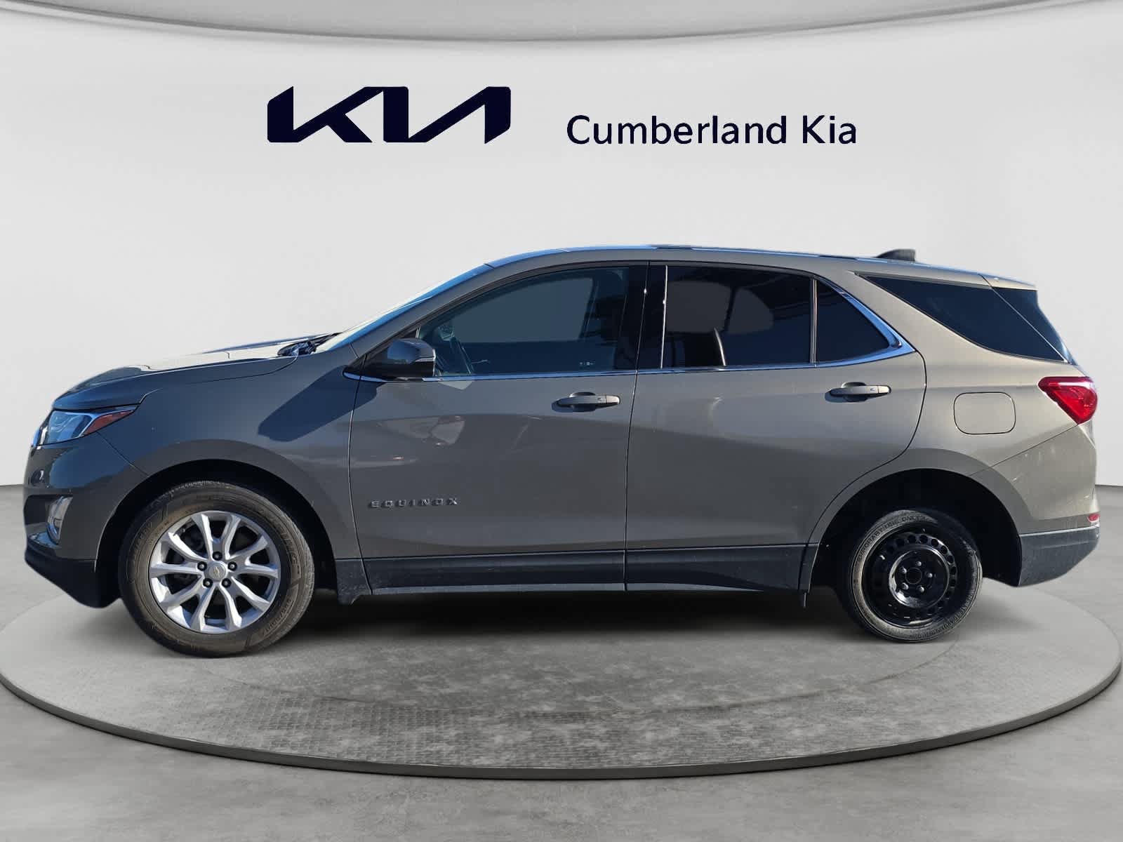 Used 2018 Chevrolet Equinox LT FWD image 2