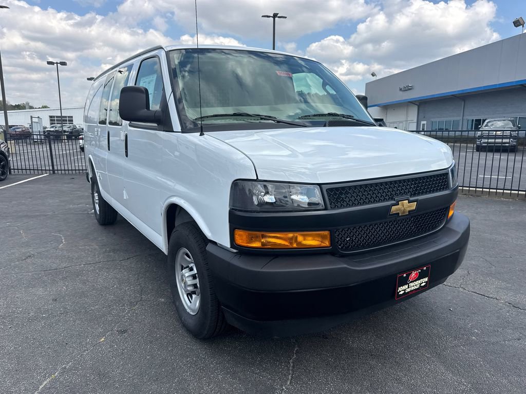 New 2026 Chevrolet Express 2500 image 4