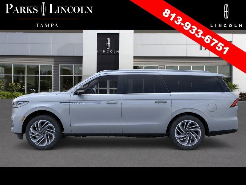 New 2026 Lincoln Navigator L Reserve AWD/4WD image 3