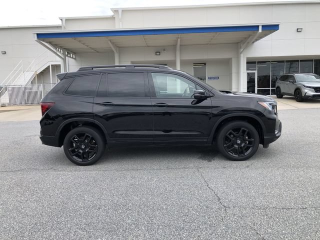 Certified 2025 Honda Passport Black Edition image 9
