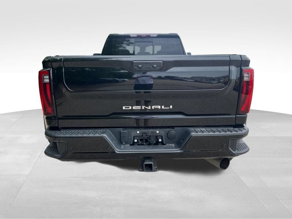 Used 2024 GMC Sierra 3500 Denali Ultimate AWD/4WD image 5