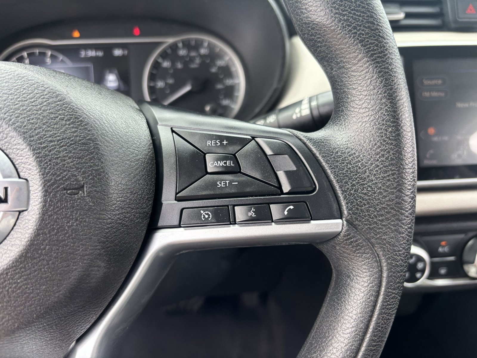 Used 2021 Nissan Versa SV FWD image 29