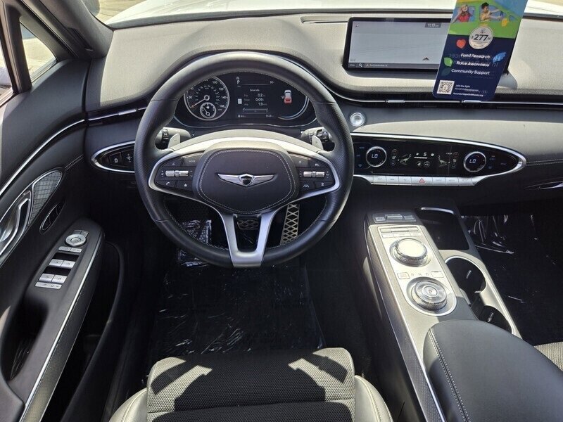 Used 2025 Genesis GV70 3.5T Sport image 13