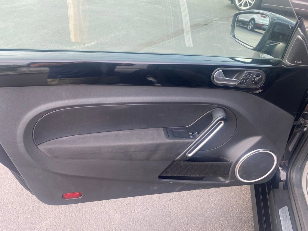 Used 2012 Volkswagen Beetle Turbo image 9