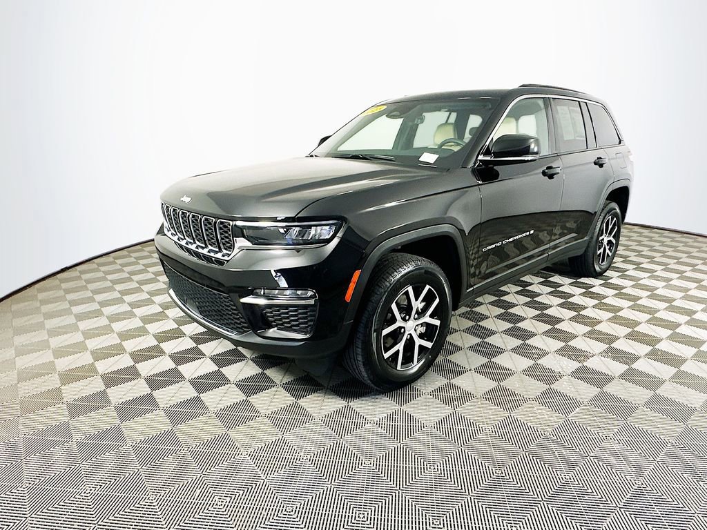 Certified 2025 Jeep Grand Cherokee Limited AWD/4WD image 6