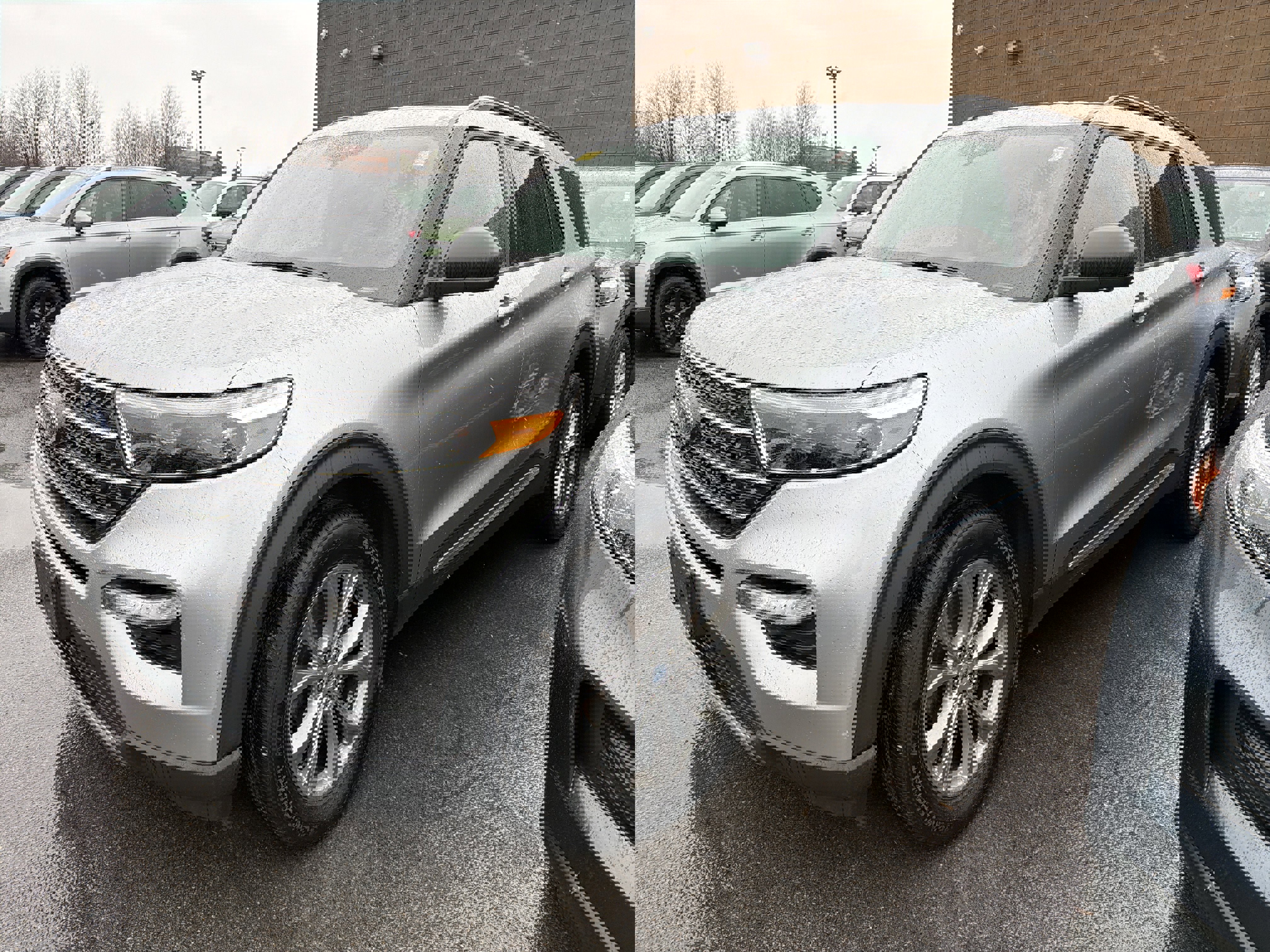 Used 2023 Ford Explorer XLT w/ Equipment Group 202A image 4