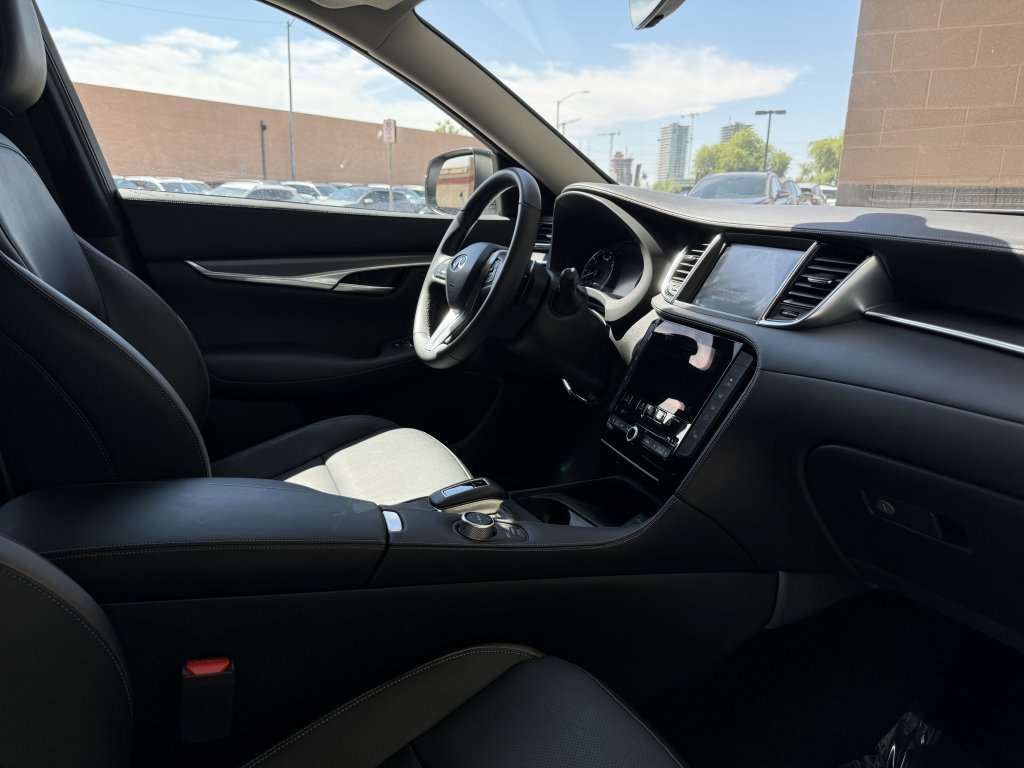 Used 2023 INFINITI QX50 Luxe image 41