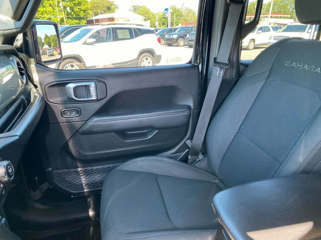 Used 2019 Jeep Wrangler Unlimited Sahara image 19