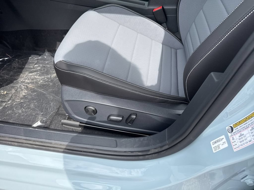 New 2026 Volkswagen Jetta SE FWD image 18