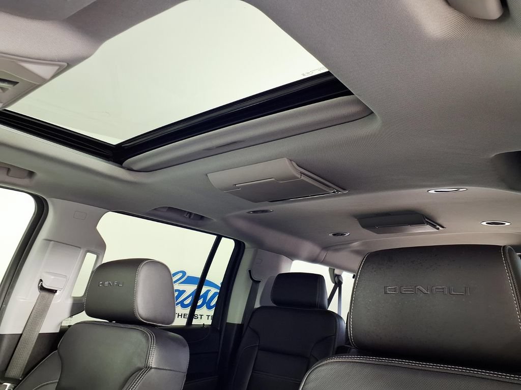 Used 2020 GMC Yukon XL Denali w/ Denali Ultimate Package RWD image 14