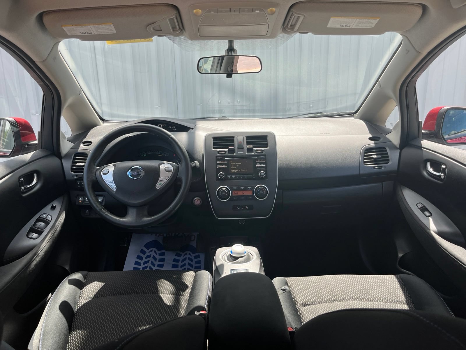 Used 2015 Nissan Leaf S w/ Charge Package FWD image 18