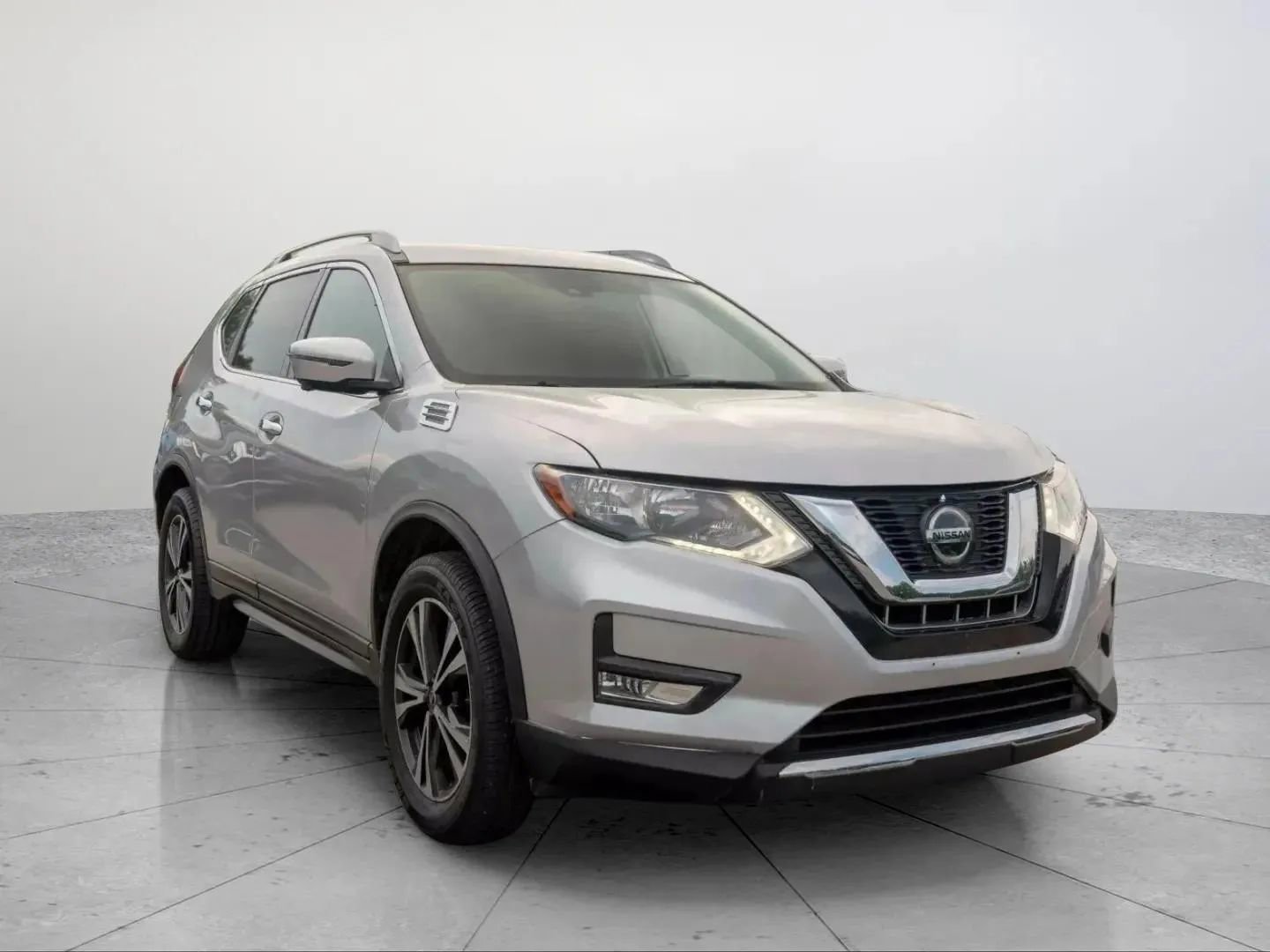 Used 2019 Nissan Rogue SV w/ Premium Package