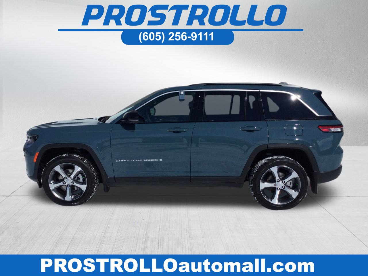 New 2026 Jeep Grand Cherokee Limited AWD/4WD image 1