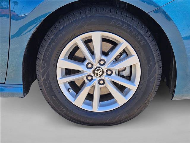 Used 2025 Toyota Camry LE image 23