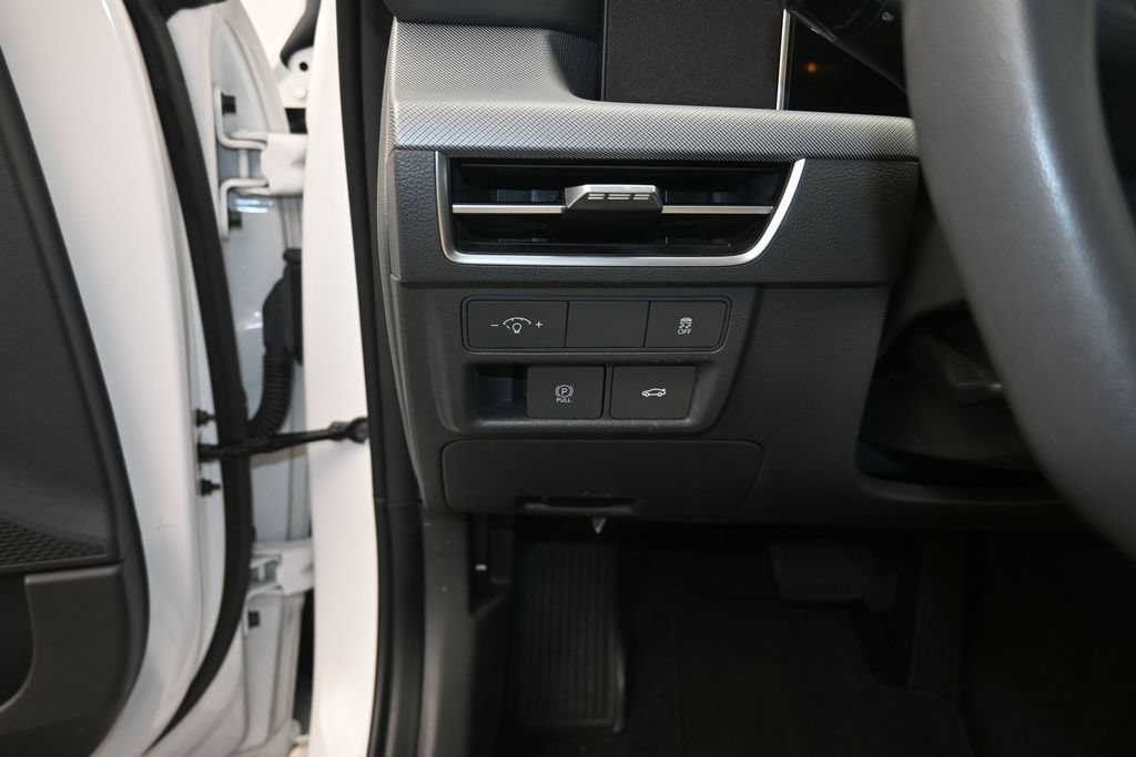Used 2025 Hyundai Sonata SEL FWD image 12