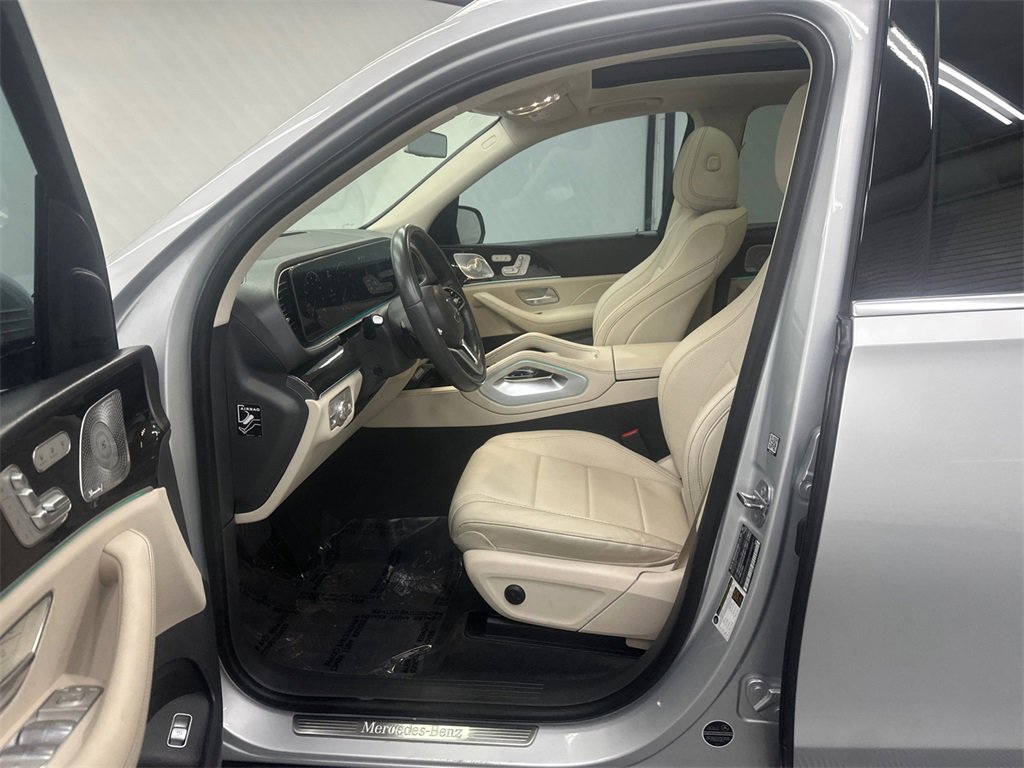 Used 2020 Mercedes-Benz GLE 350 w/ 3rd Row Seat Package image 9