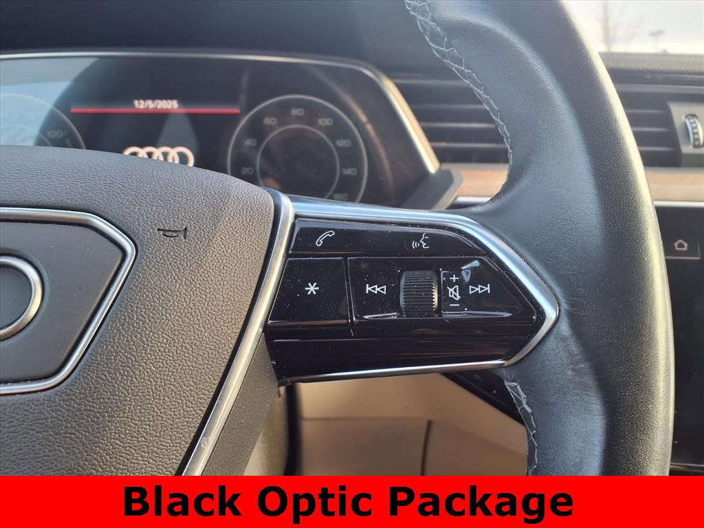 Used 2024 Audi Q8 e-tron Premium Plus w/ Premium Plus Package image 21