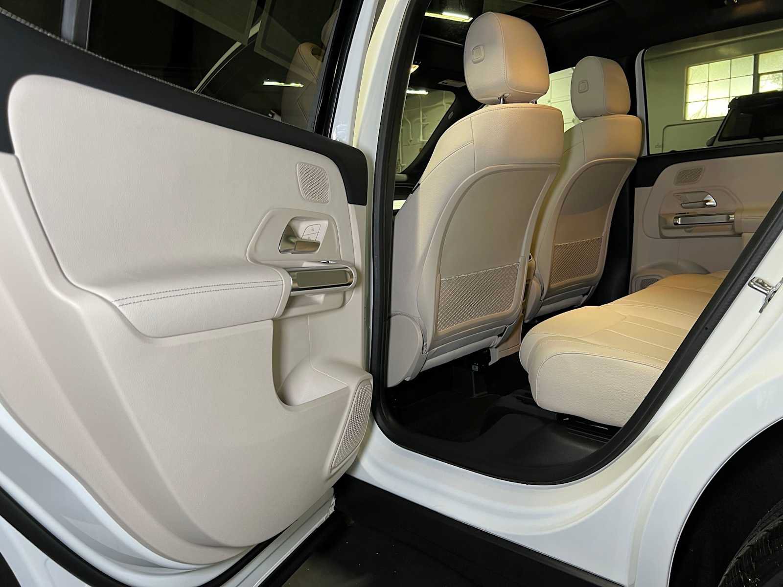 Certified 2026 Mercedes-Benz GLB 250 4MATIC image 18