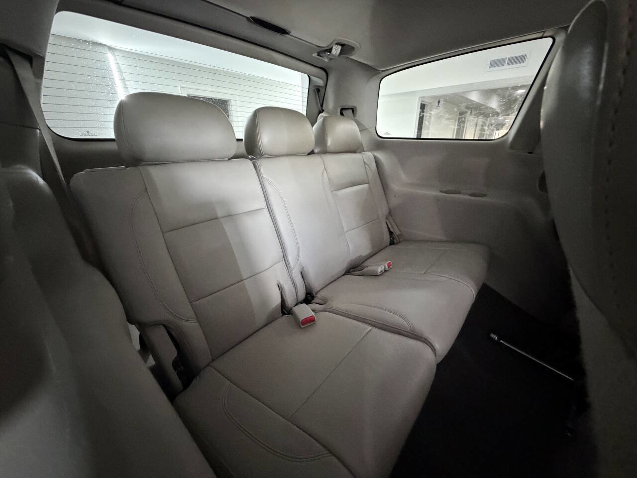 Used 2008 Chrysler Aspen Limited image 13