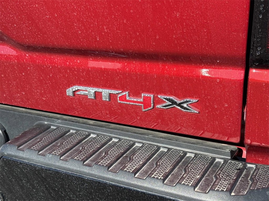 Used 2023 GMC Sierra 1500 AT4X image 5