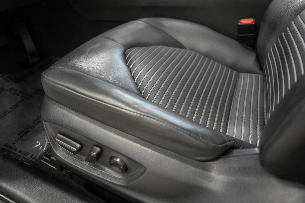 Used 2024 Toyota Camry SE w/ Cold Weather Package FWD image 32