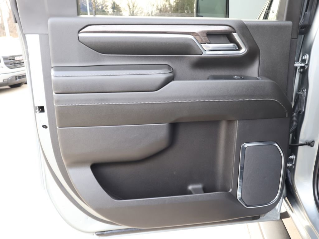 Certified 2024 Chevrolet Silverado 2500 LTZ w/ LTZ Premium Package image 28