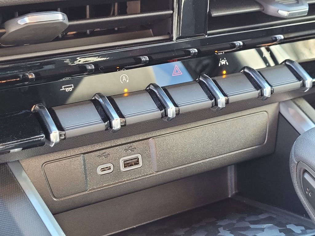 New 2026 Chevrolet Colorado W/T w/ LPO, Pro Essentials Package image 15