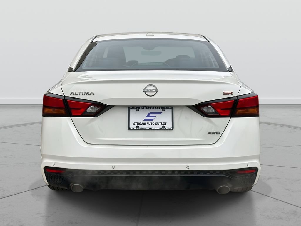 Used 2025 Nissan Altima 2.5 SR AWD/4WD image 6
