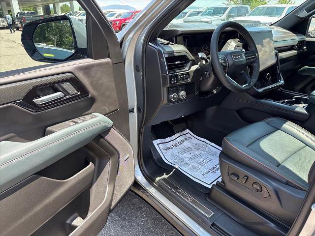 Certified 2025 GMC Yukon XL AT4 AWD/4WD image 12