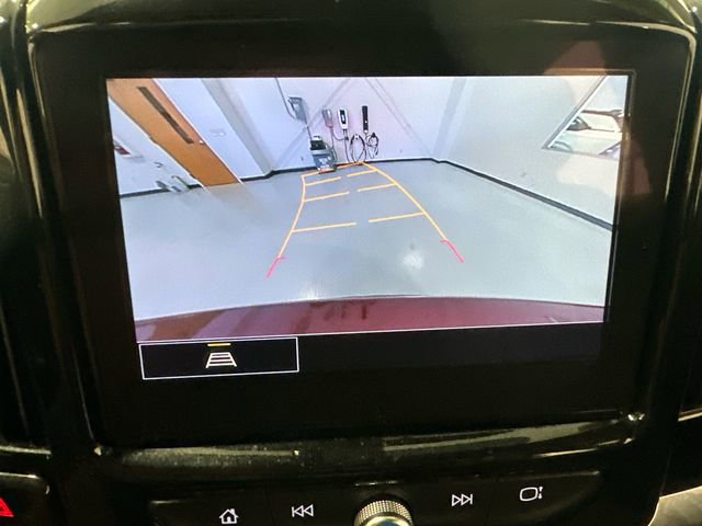 Used 2023 Chevrolet Traverse LT image 17