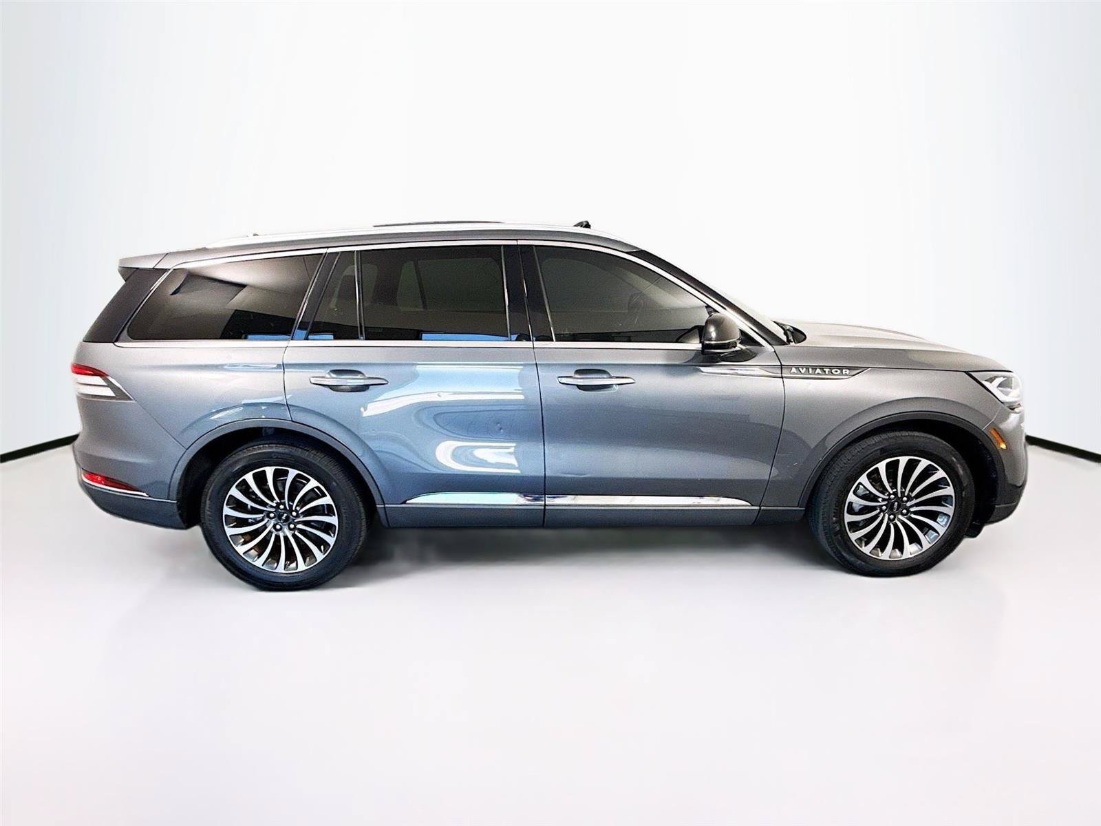 Used 2023 Lincoln Aviator Reserve AWD/4WD image 37