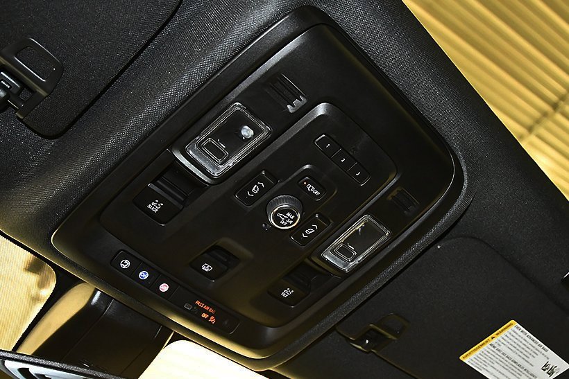 Used 2022 Chevrolet Tahoe RST w/ Luxury Package image 25