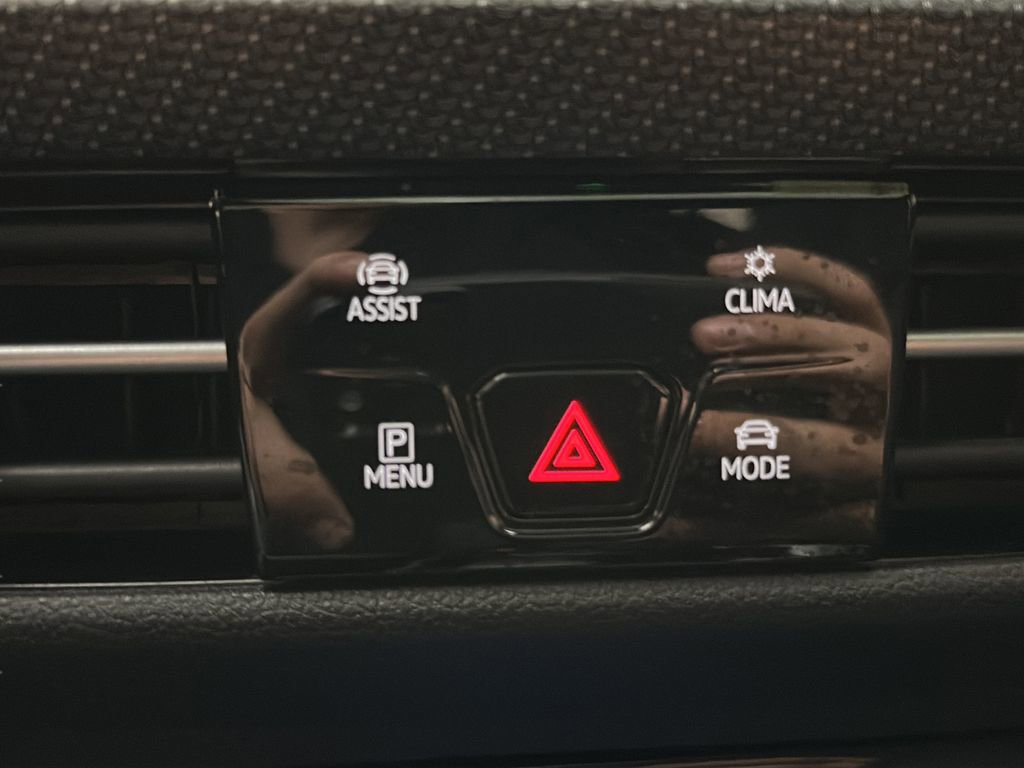 Used 2024 Volkswagen Golf R image 27