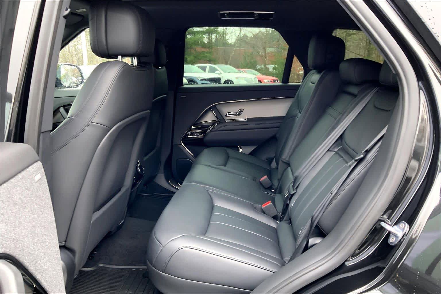 New 2026 Land Rover Range Rover Sport SE AWD/4WD image 14
