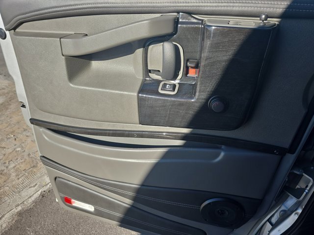 Used 2023 GMC Savana 2500 image 25