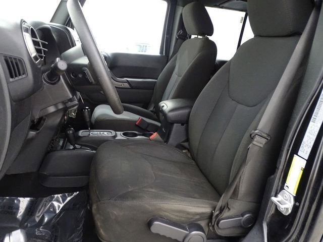 Used 2018 Jeep Wrangler Unlimited Sport image 11