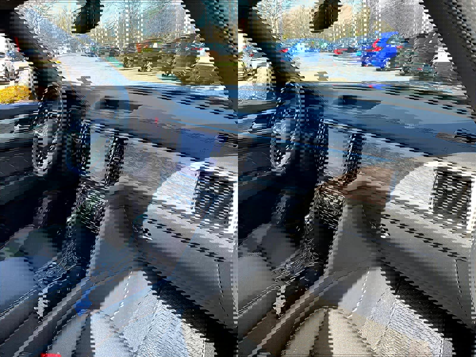 Used 2023 Volkswagen Atlas Cross Sport SE w/ Panoramic Sunroof Package image 14