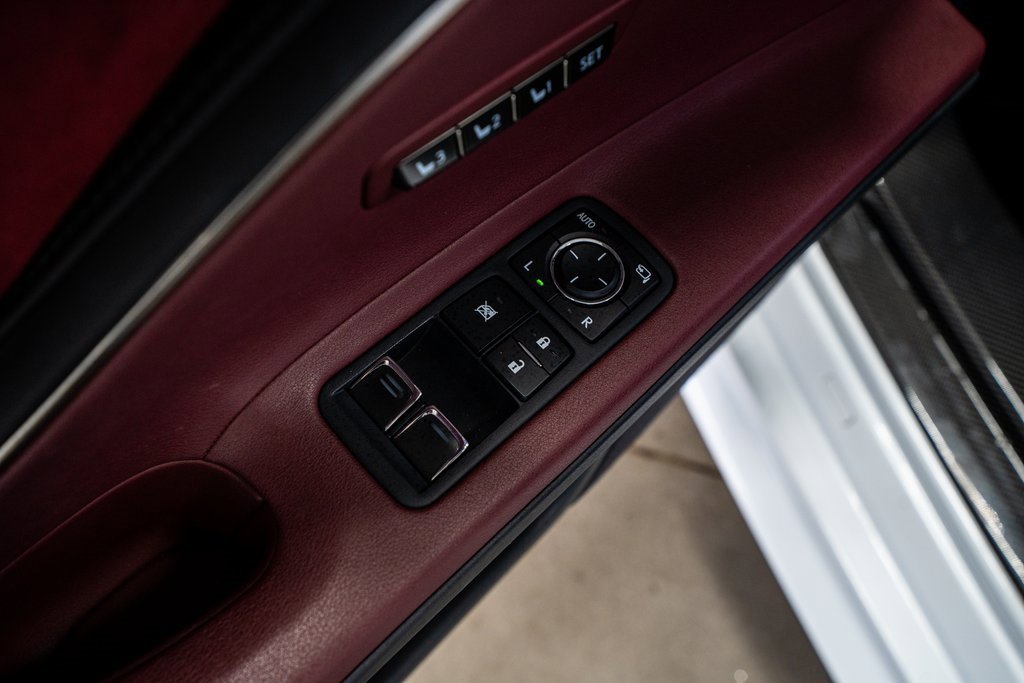 Used 2018 Lexus LC 500 Coupe w/ Performance Package image 31