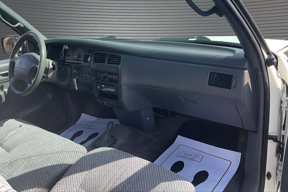 Used 1996 Toyota T100 DX image 23