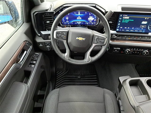 Used 2025 Chevrolet Silverado 1500 LT image 11