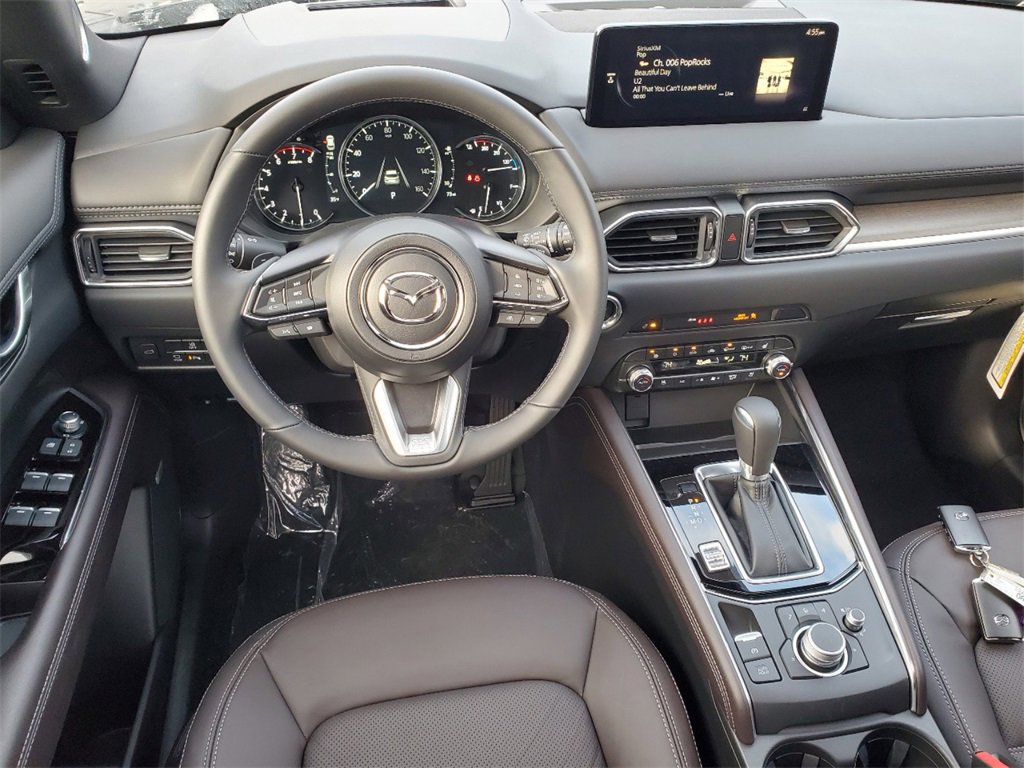 New 2025 MAZDA CX-5 Signature image 17